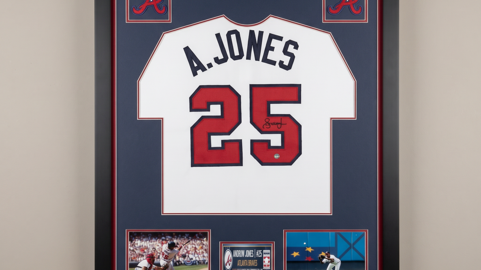 Andruw Jones signed framed Atlanta Braves jersey